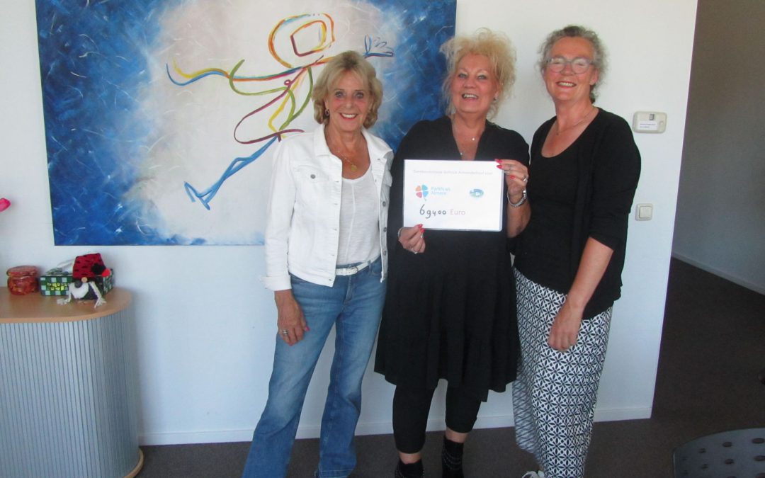 Golfclub Almeerderhout steunt Parkhuys